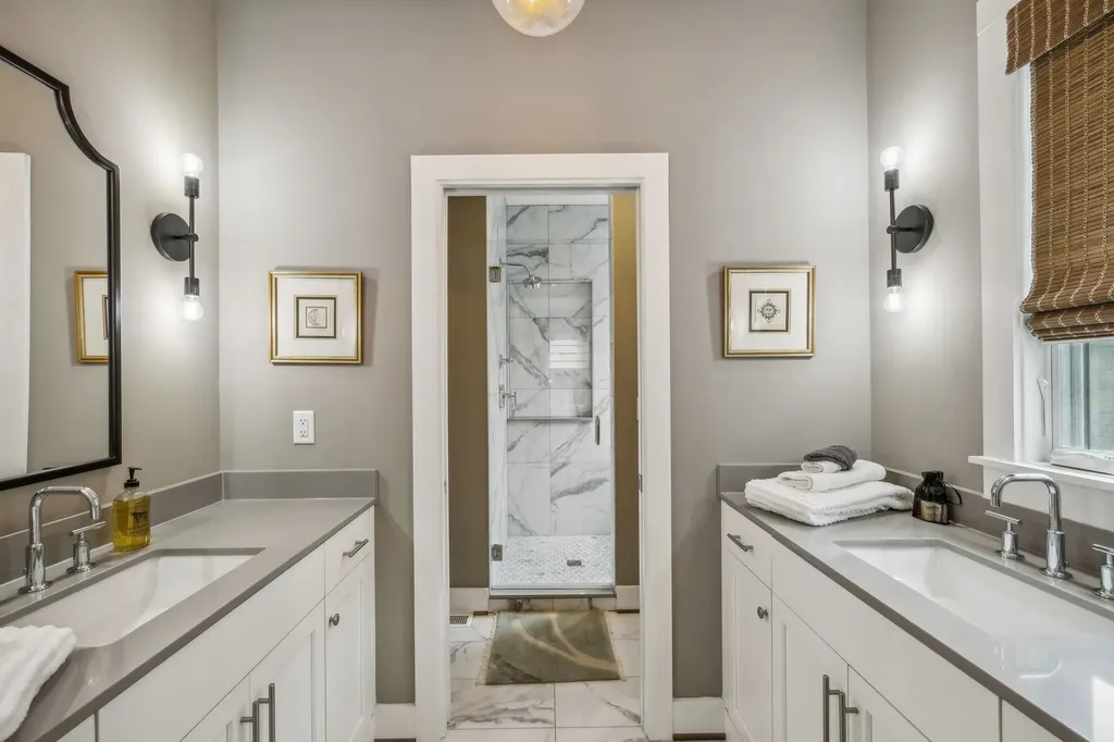 1007 10th Avenue N Nashville TN 37208