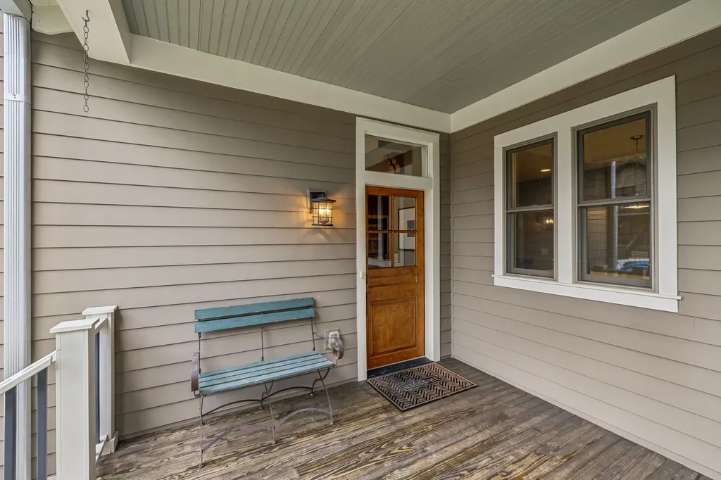 1007 10th Avenue N Nashville TN 37208