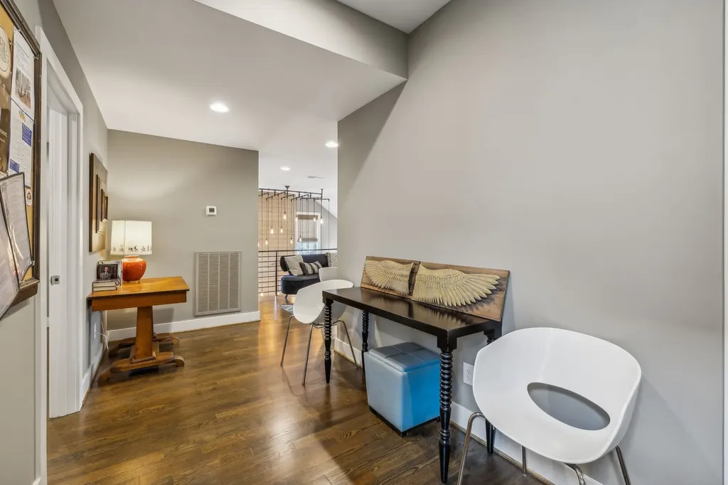 1007 10th Avenue N Nashville TN 37208