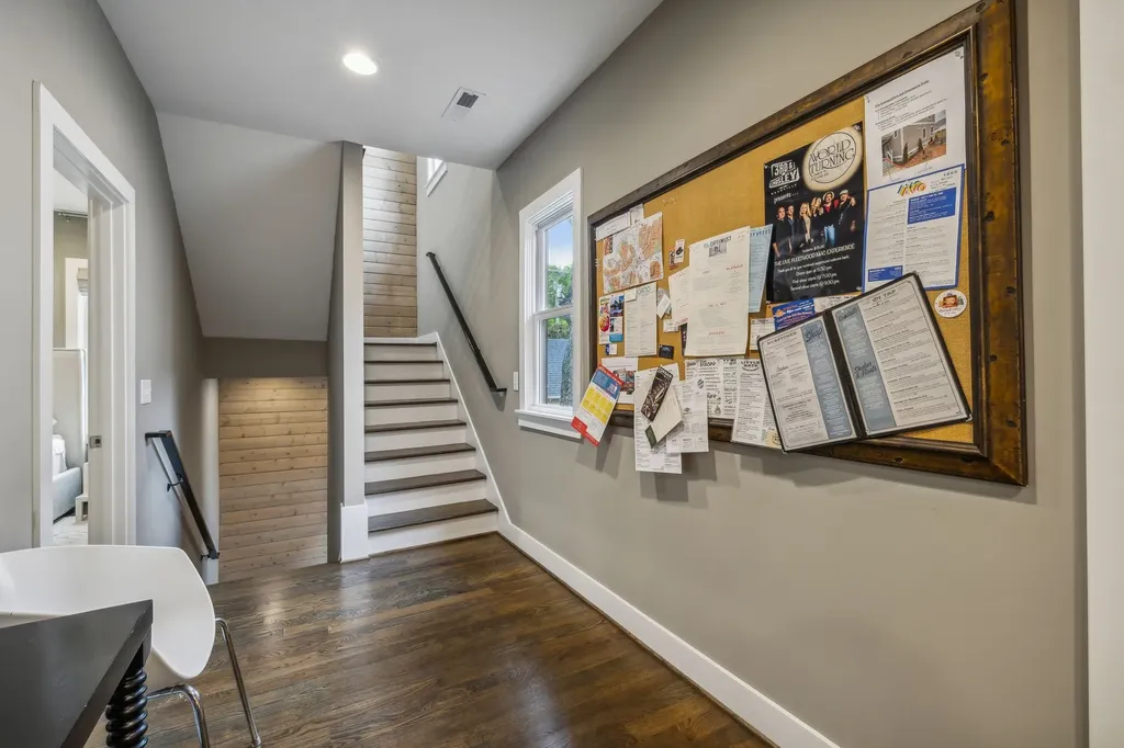 1007 10th Avenue N Nashville TN 37208