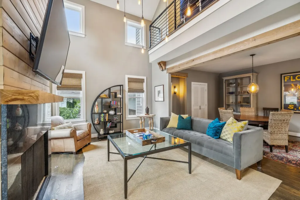 1007 10th Avenue N Nashville TN 37208