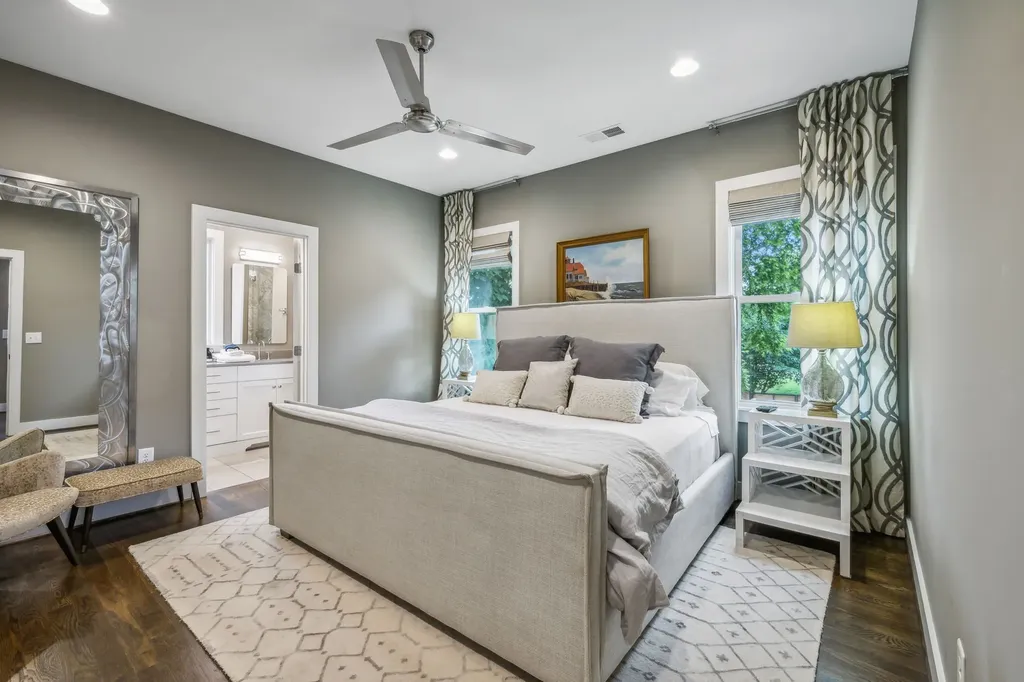 1007 10th Avenue N Nashville TN 37208