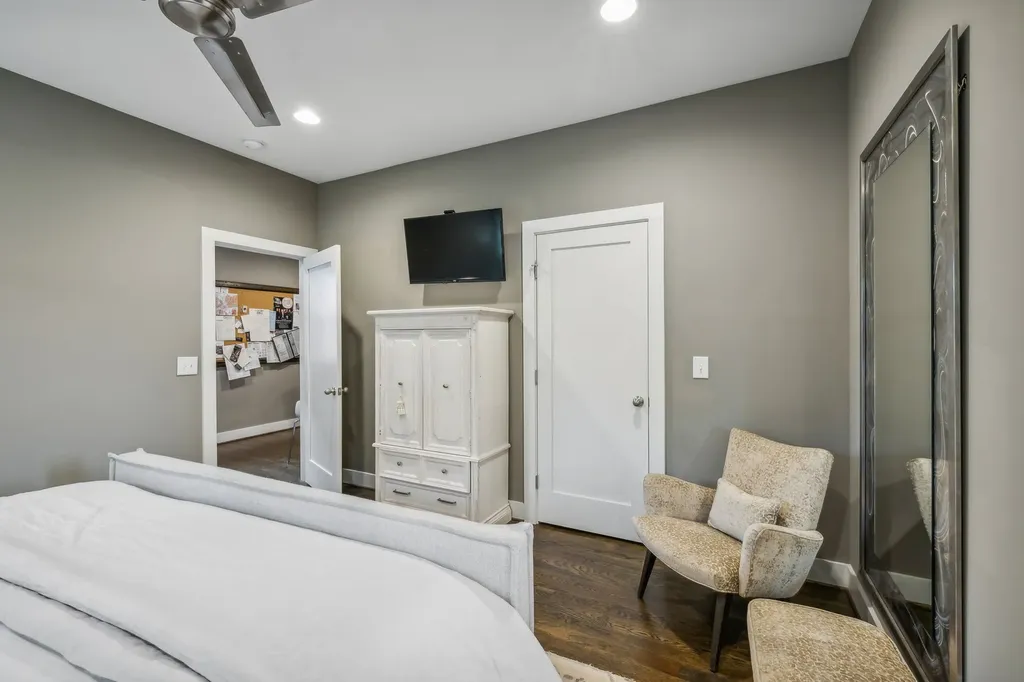 1007 10th Avenue N Nashville TN 37208