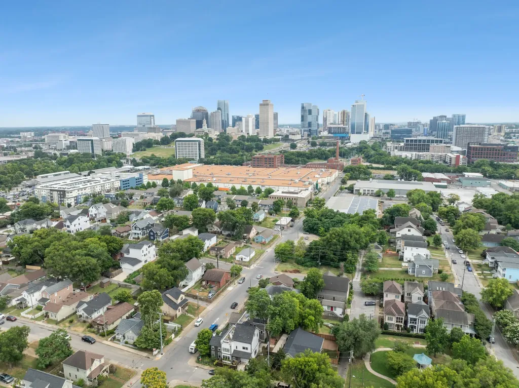 1007 10th Avenue N Nashville TN 37208