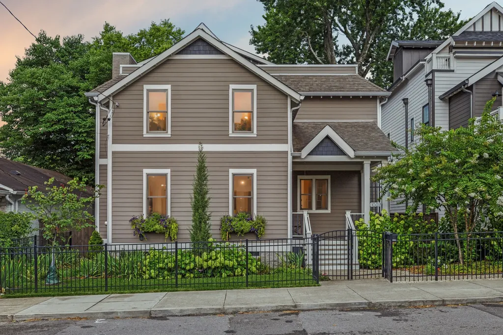 1007 10th Avenue N Nashville TN 37208