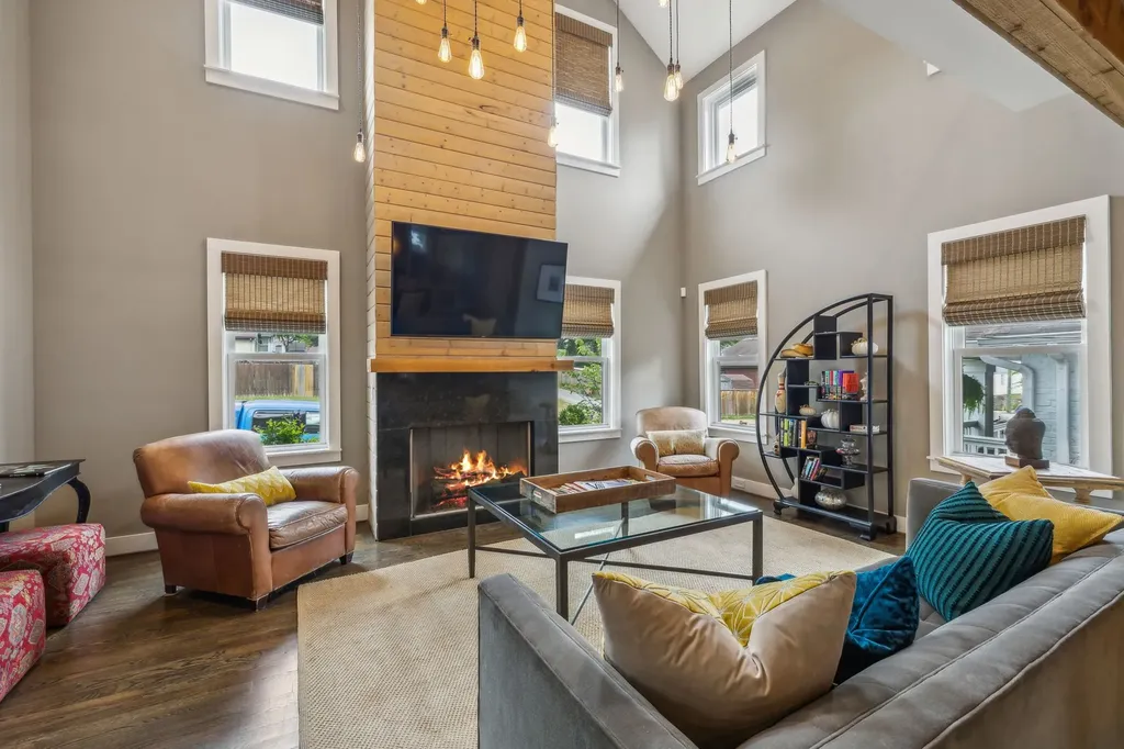 1007 10th Avenue N Nashville TN 37208
