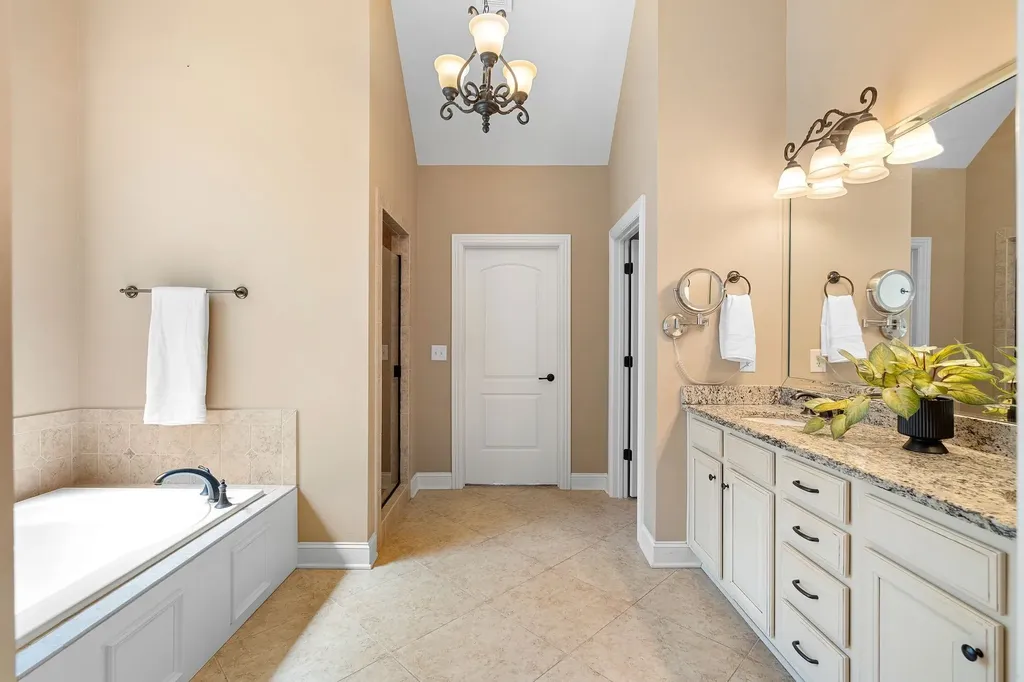 2003 Fishers Loop Spring Hill TN 37174