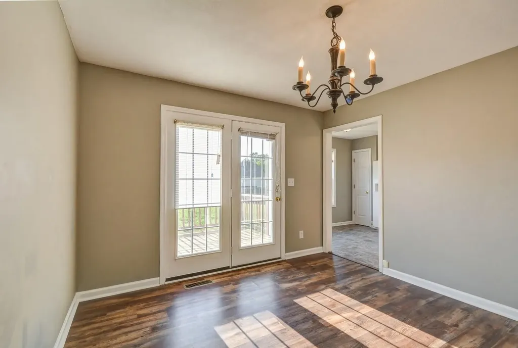 1634 Windriver Clarksville TN 37042