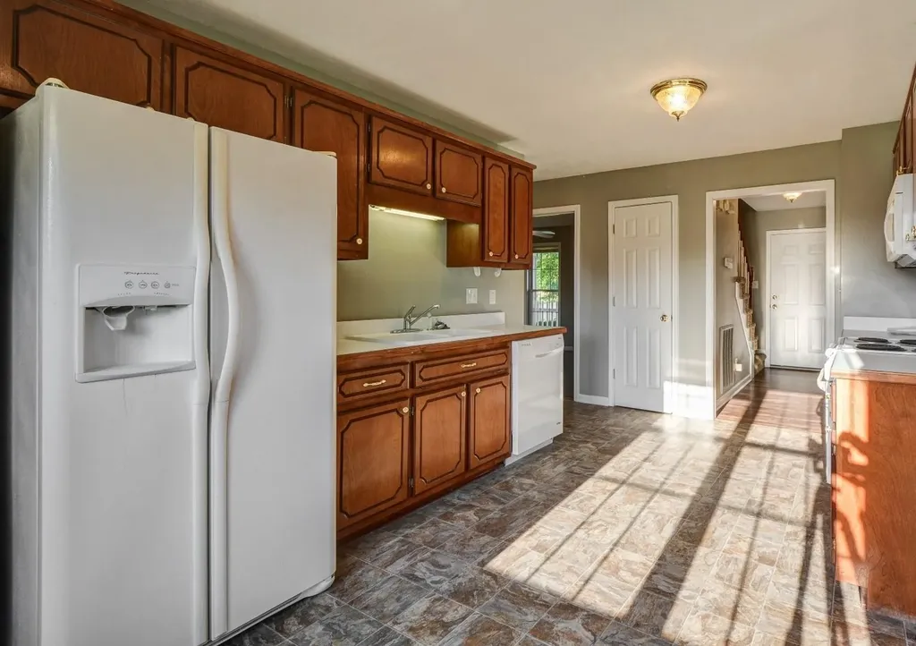 1634 Windriver Clarksville TN 37042