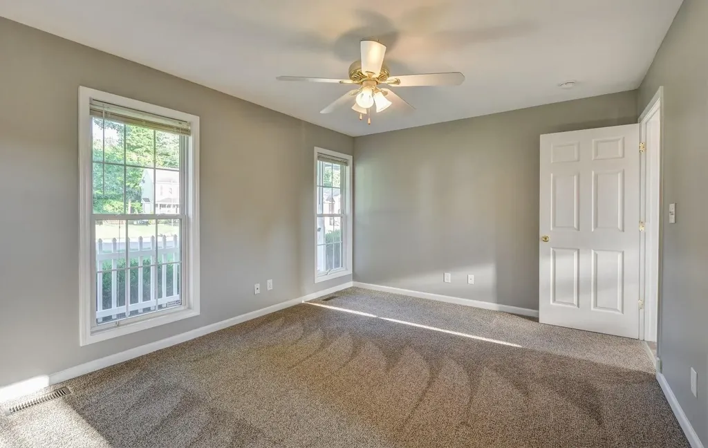 1634 Windriver Clarksville TN 37042