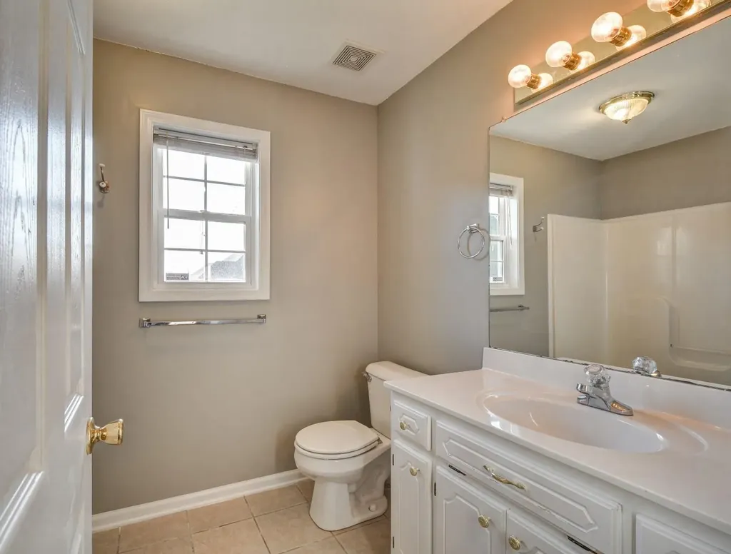 1634 Windriver Clarksville TN 37042