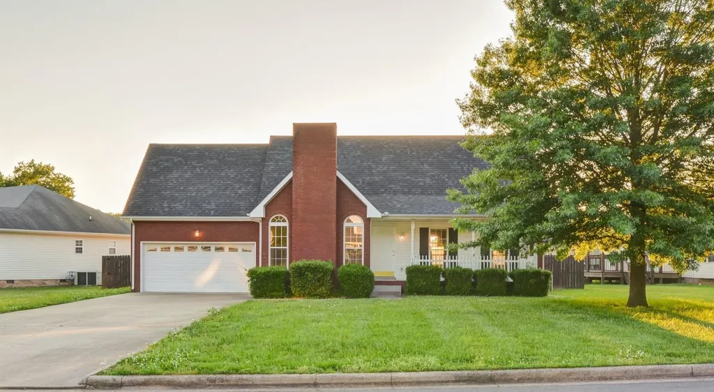 1634 Windriver Clarksville TN 37042
