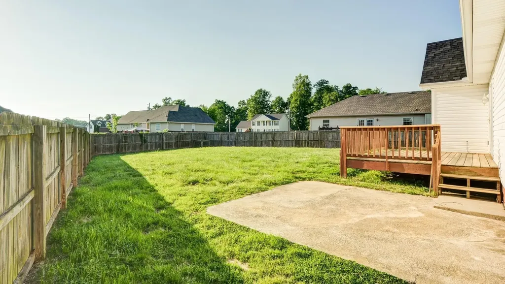 1634 Windriver Clarksville TN 37042