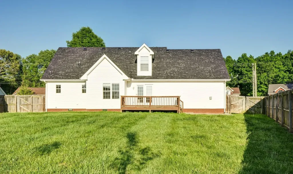 1634 Windriver Clarksville TN 37042