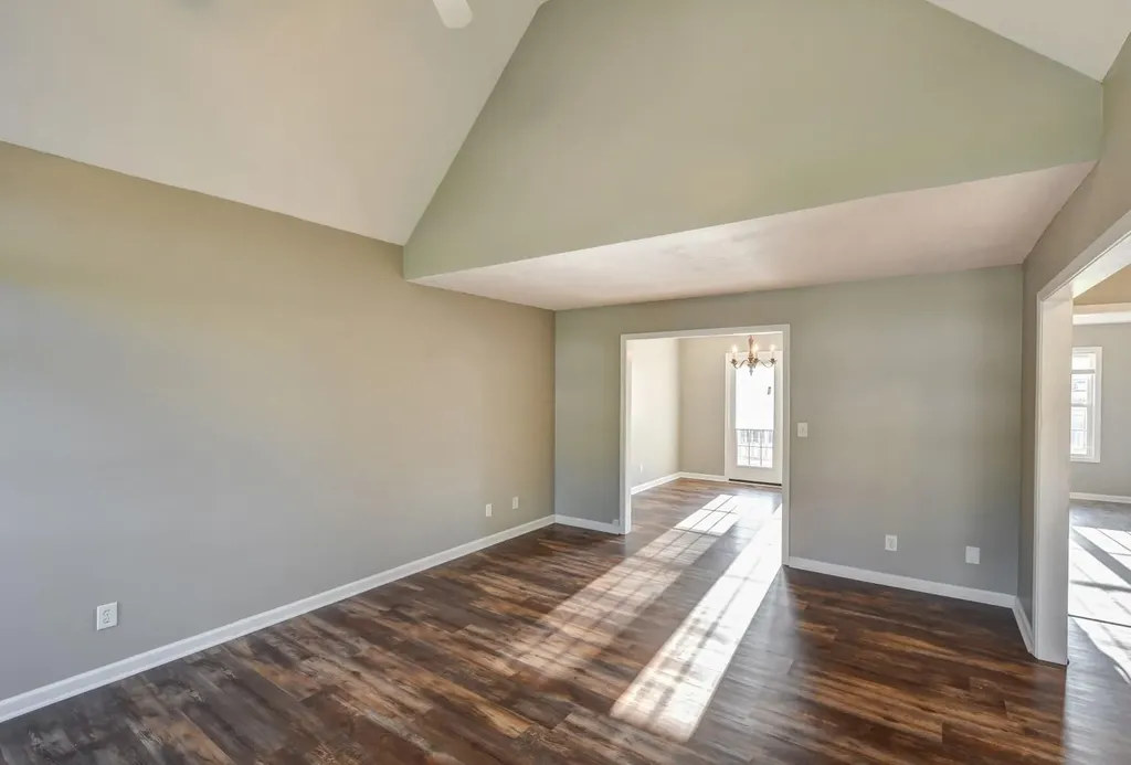1634 Windriver Clarksville TN 37042