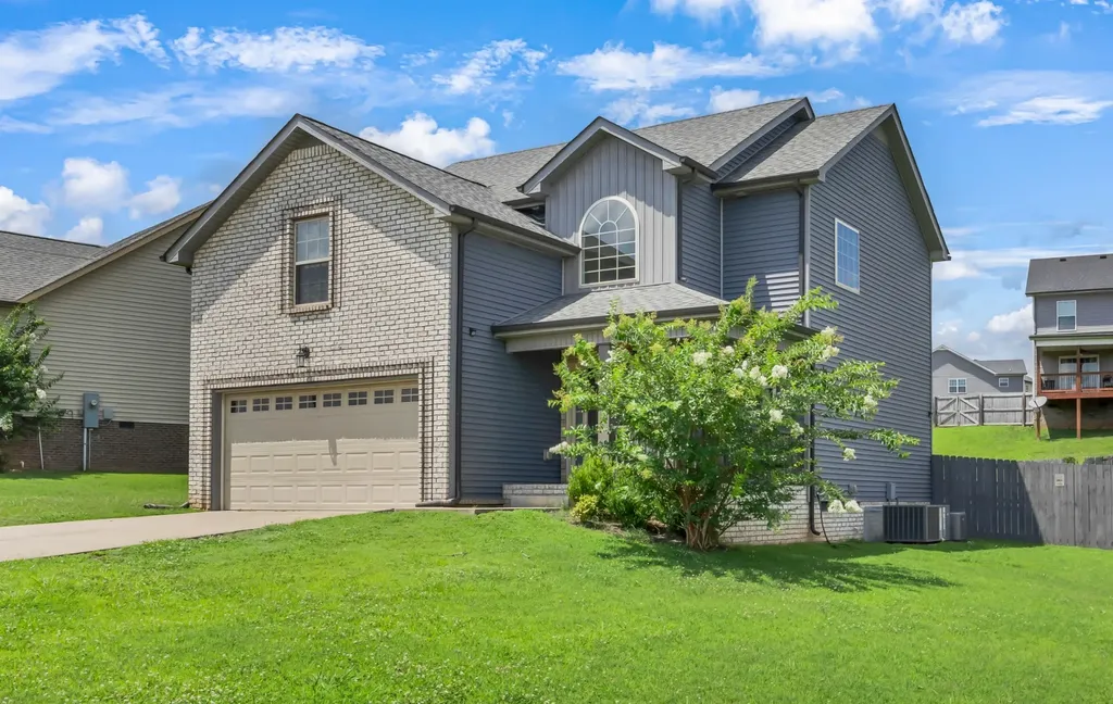 843 Crestone Lane Clarksville TN 37042