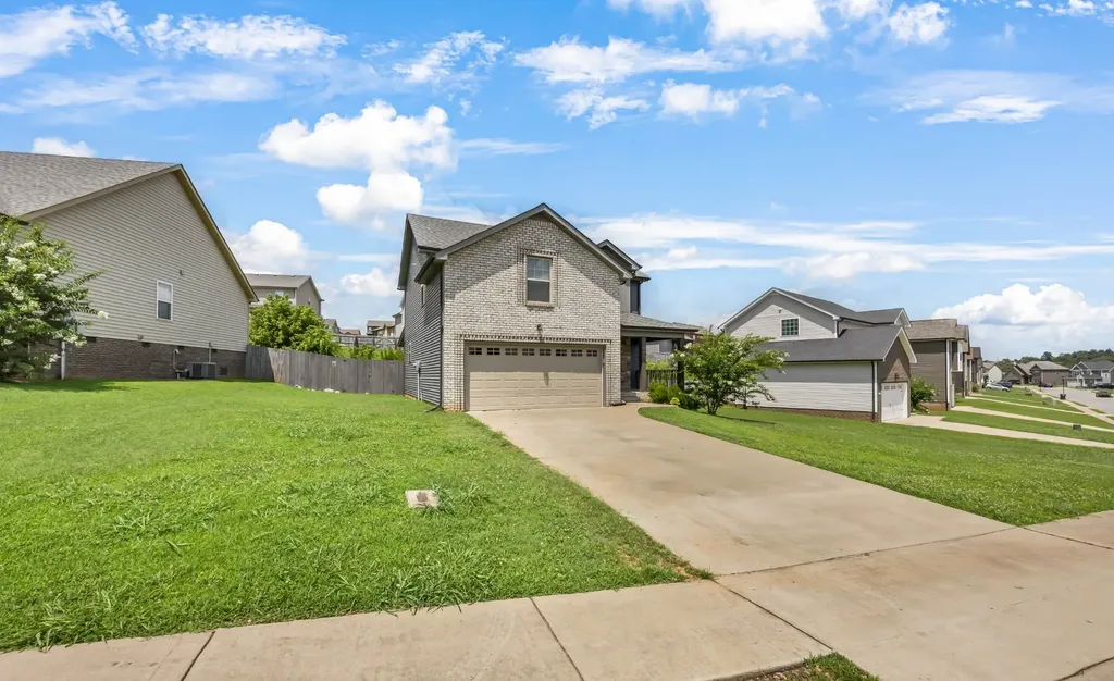 843 Crestone Lane Clarksville TN 37042