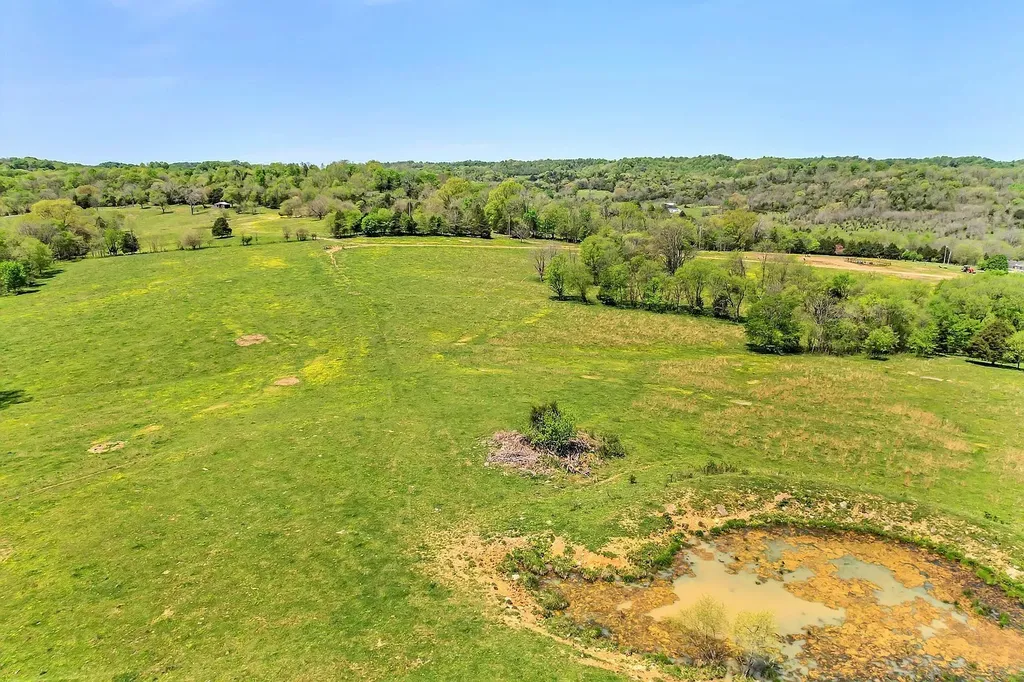 290 Gladdice Road Pleasant Shade TN 37145