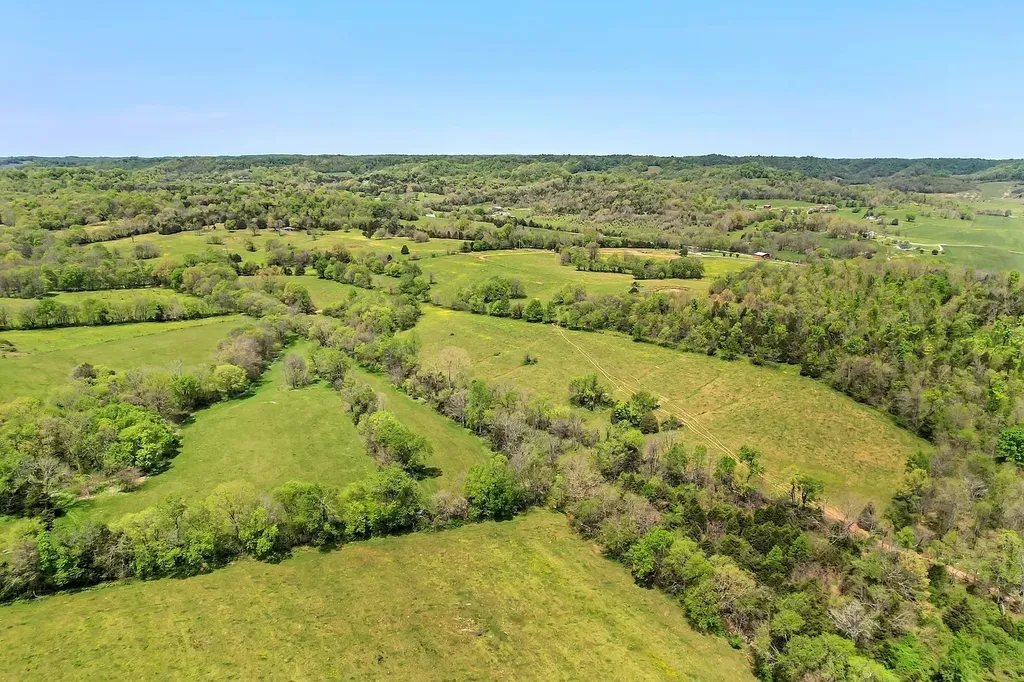 290 Gladdice Road Pleasant Shade TN 37145