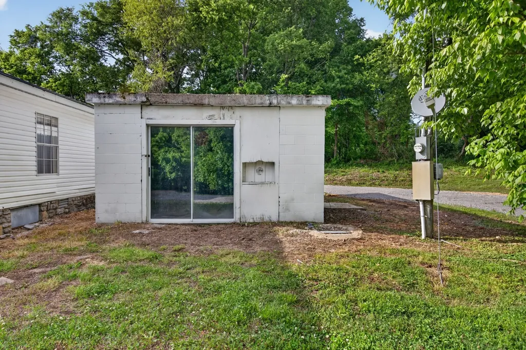 716 Canaan Road Columbia TN 38401