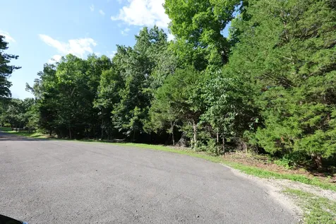 21 Holcomb Circle Kingston Springs TN 37082
