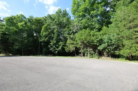 21 Holcomb Circle Kingston Springs TN 37082