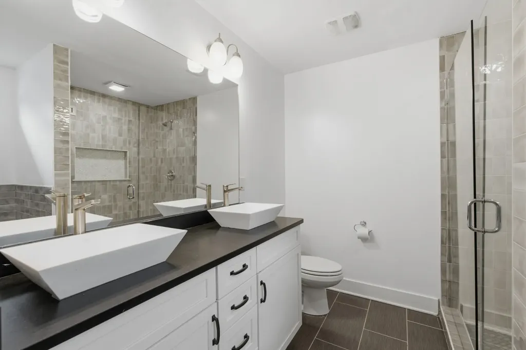 1211B Montgomery Avenue Nashville TN 37207