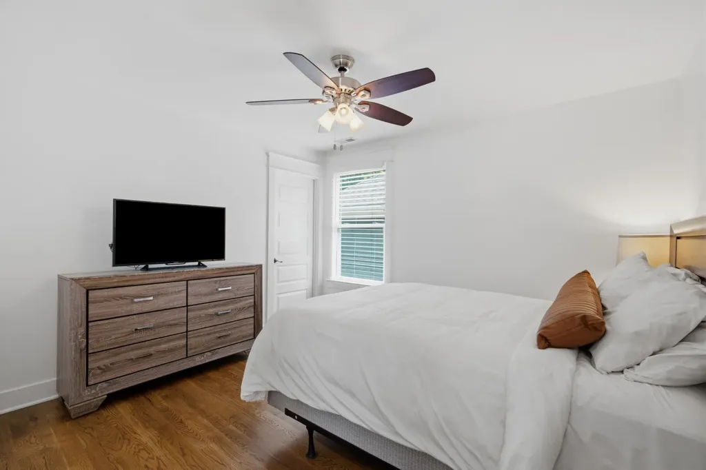 1211B Montgomery Avenue Nashville TN 37207