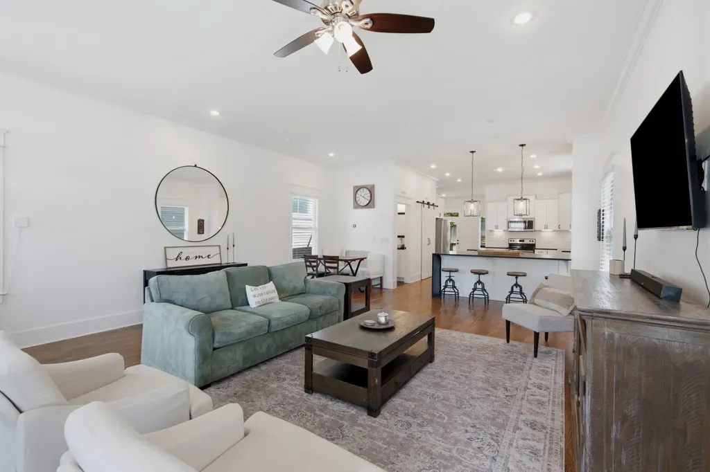 1211B Montgomery Avenue Nashville TN 37207