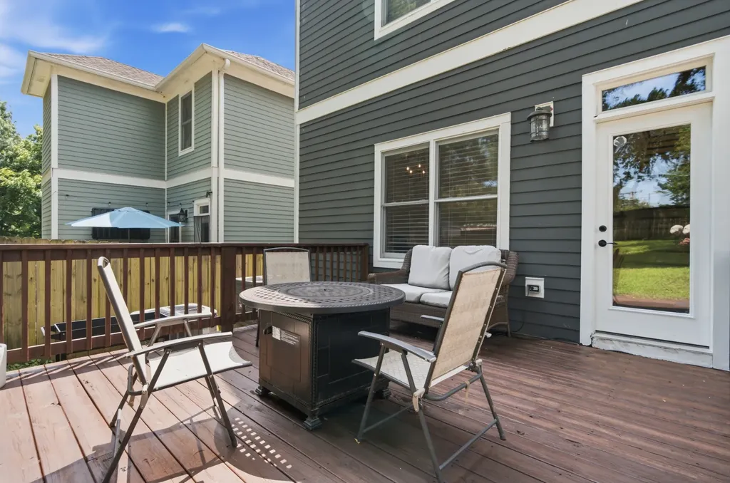 1211B Montgomery Avenue Nashville TN 37207