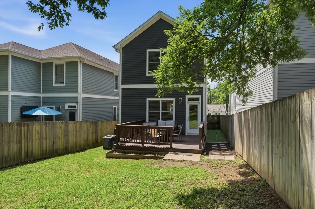 1211B Montgomery Avenue Nashville TN 37207