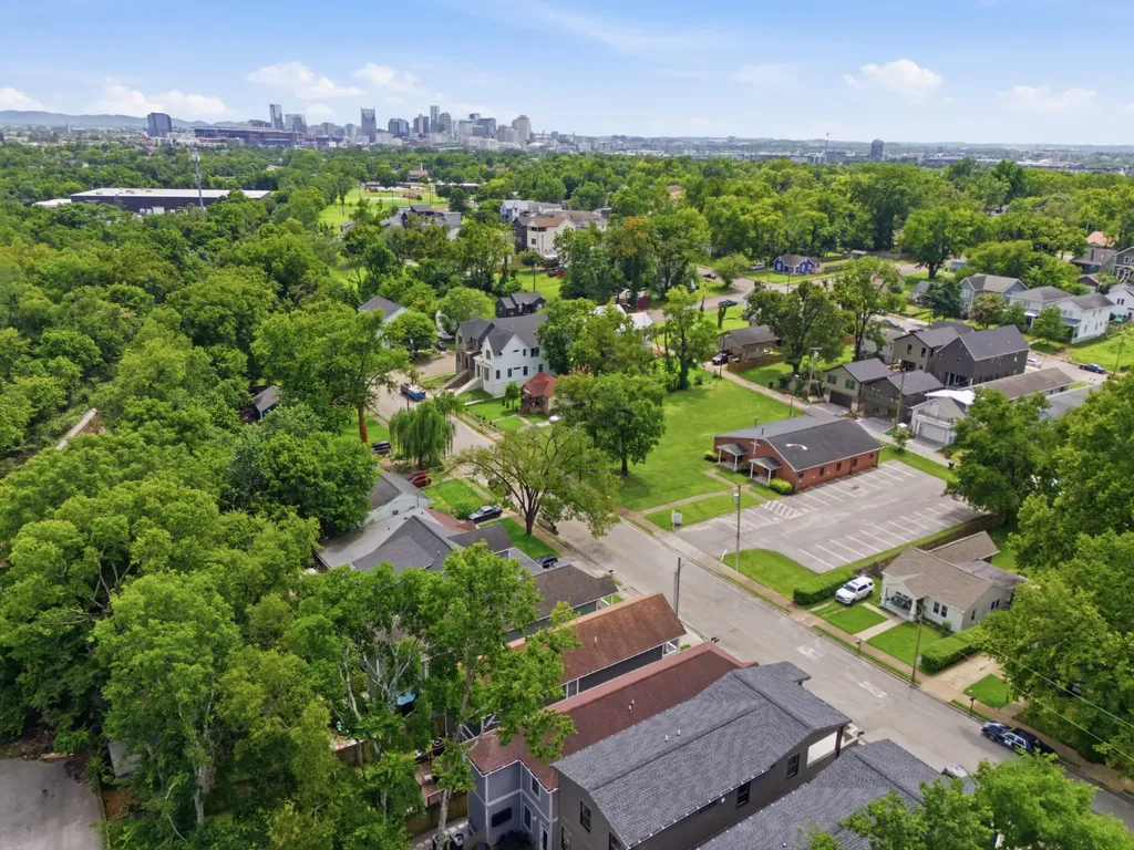 1211B Montgomery Avenue Nashville TN 37207