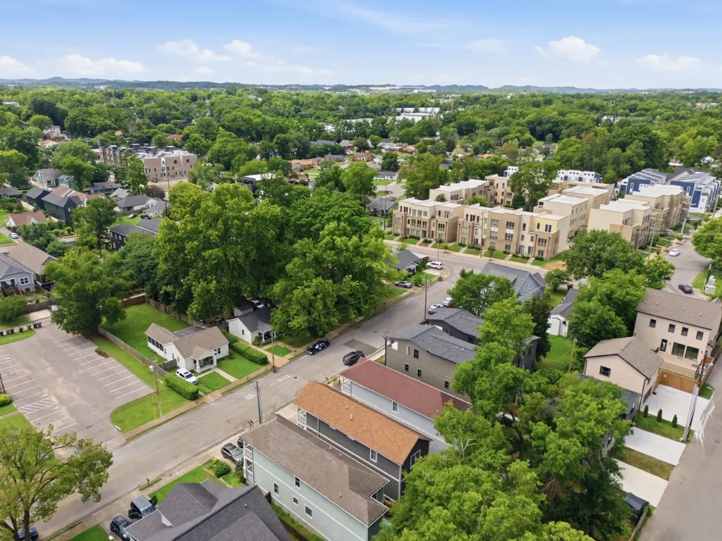 1211B Montgomery Avenue Nashville TN 37207