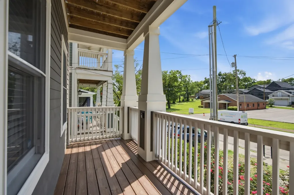 1211B Montgomery Avenue Nashville TN 37207