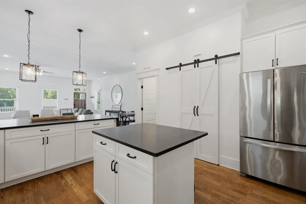 1211B Montgomery Avenue Nashville TN 37207