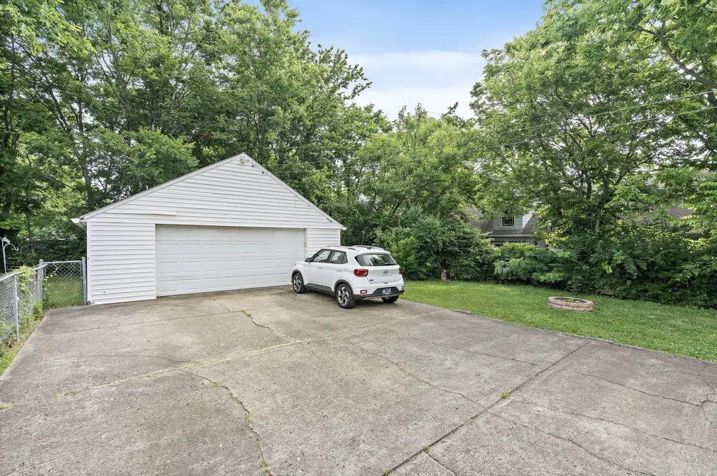 238 Thuss Avenue Nashville TN 37211
