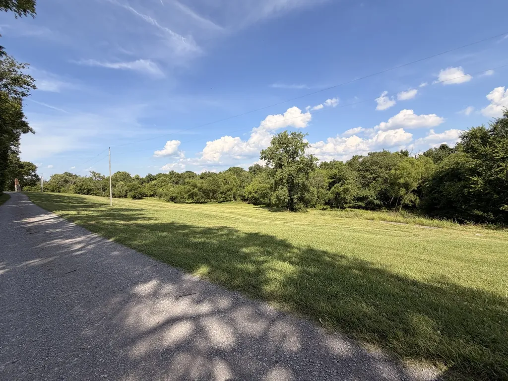 3905 Asbury Road Murfreesboro TN 37129