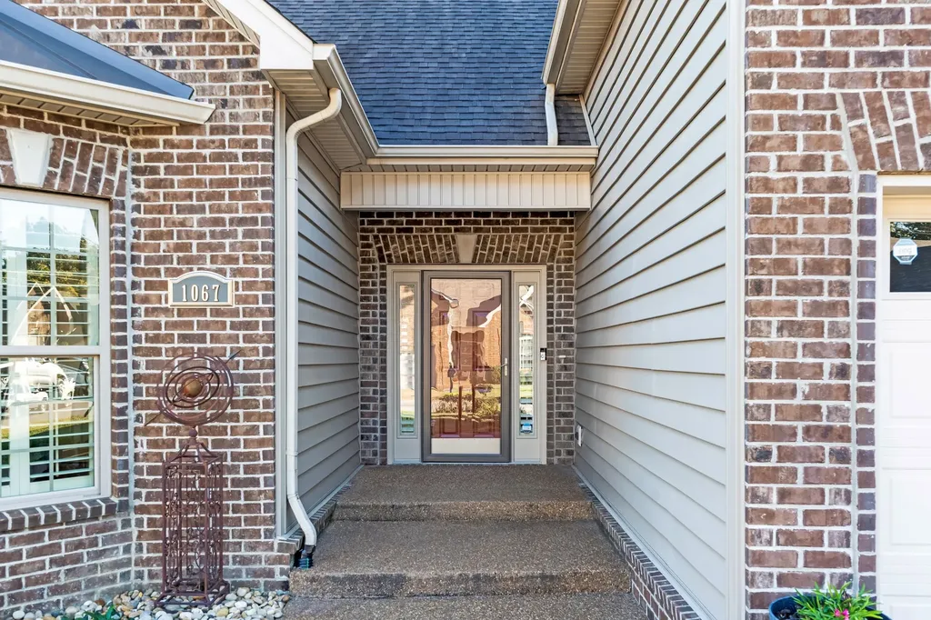 1067 Golf View Way Spring Hill TN 37174