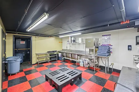 37 Broadway Street Mc Kenzie TN 38201