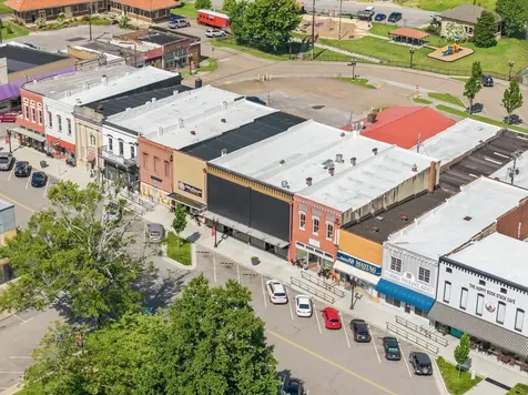 37 Broadway Street Mc Kenzie TN 38201