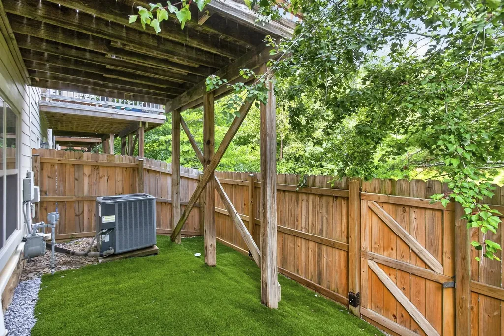 1100 Woodbury Falls Court Nashville TN 37221