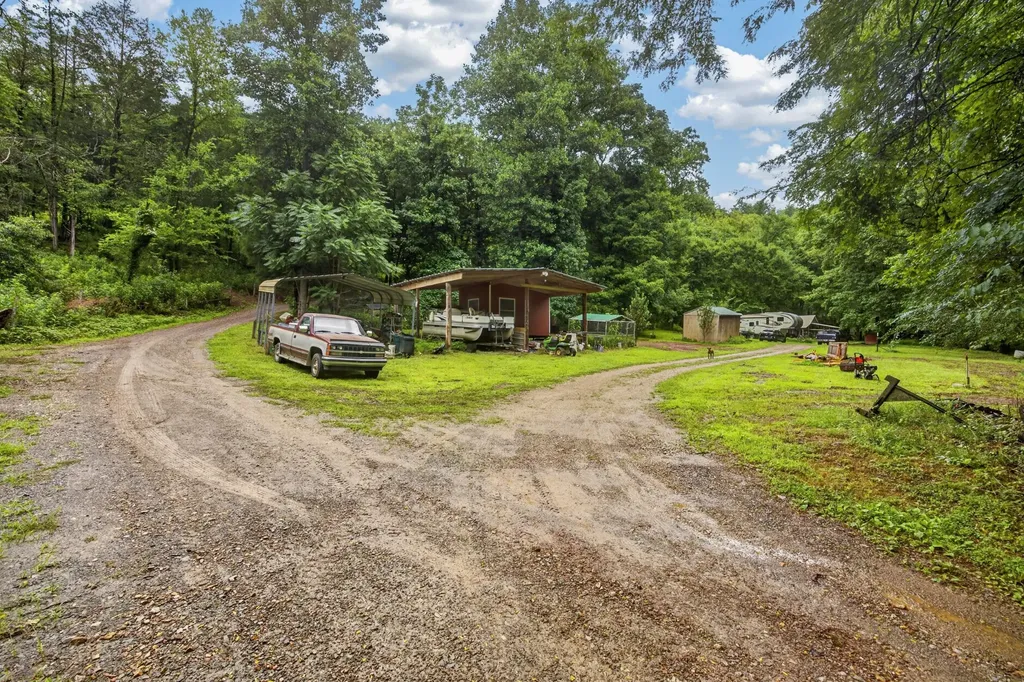 339 Wheeler Town Lane Bloomington Springs TN 38545