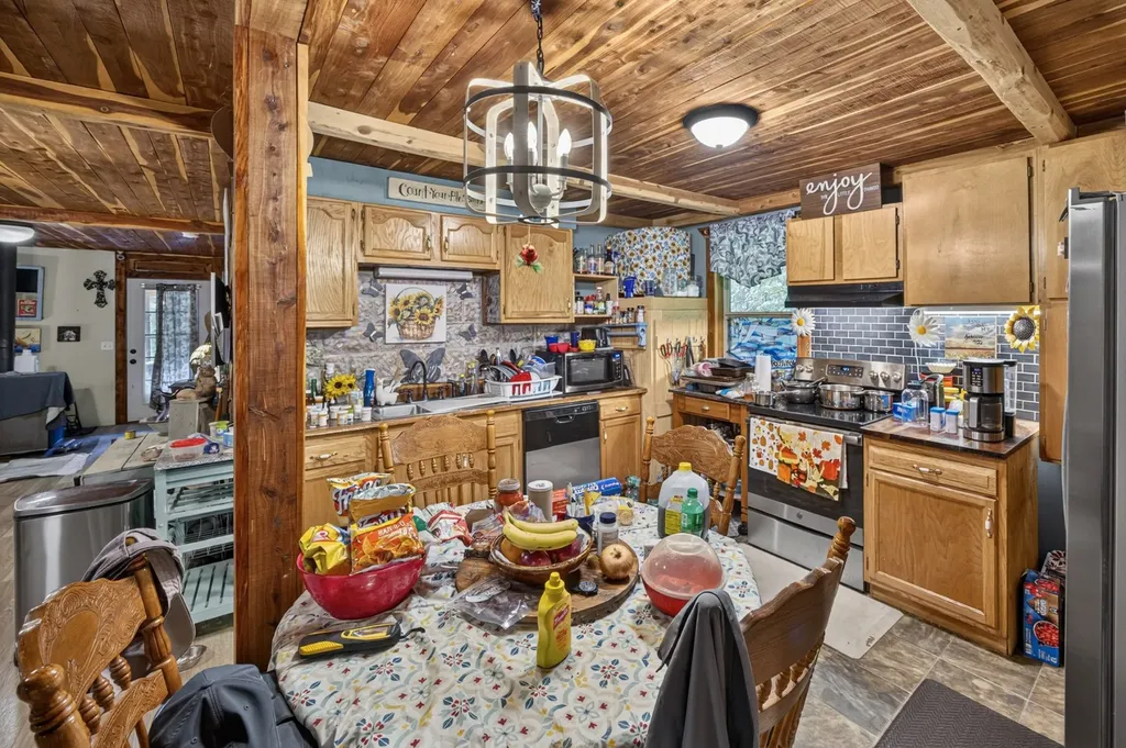 339 Wheeler Town Lane Bloomington Springs TN 38545