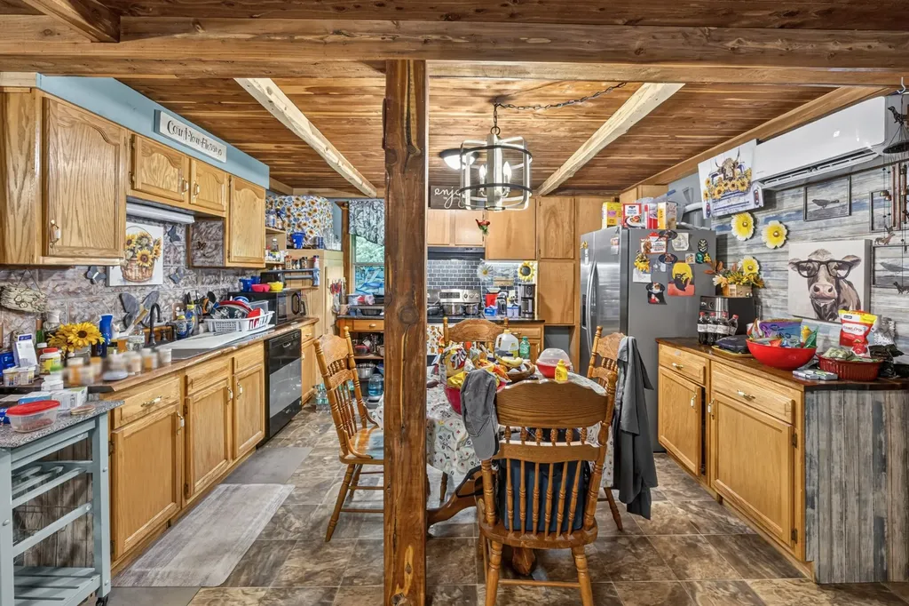 339 Wheeler Town Lane Bloomington Springs TN 38545