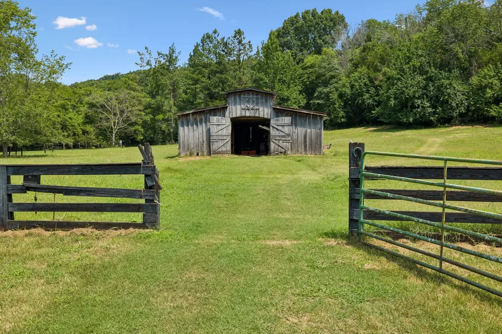 5402 Brick Church Pike Goodlettsville TN 37072