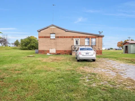 4921 Highway 48, N Nunnelly TN 37137