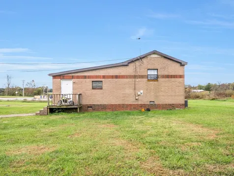 4921 Highway 48, N Nunnelly TN 37137