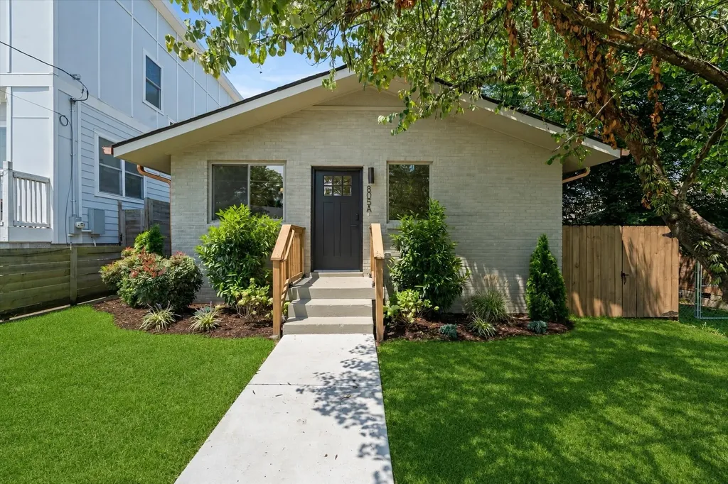 805 25th Ave, N Nashville TN 37208