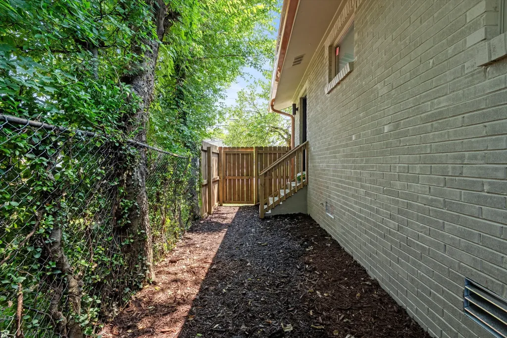 805 25th Ave, N Nashville TN 37208