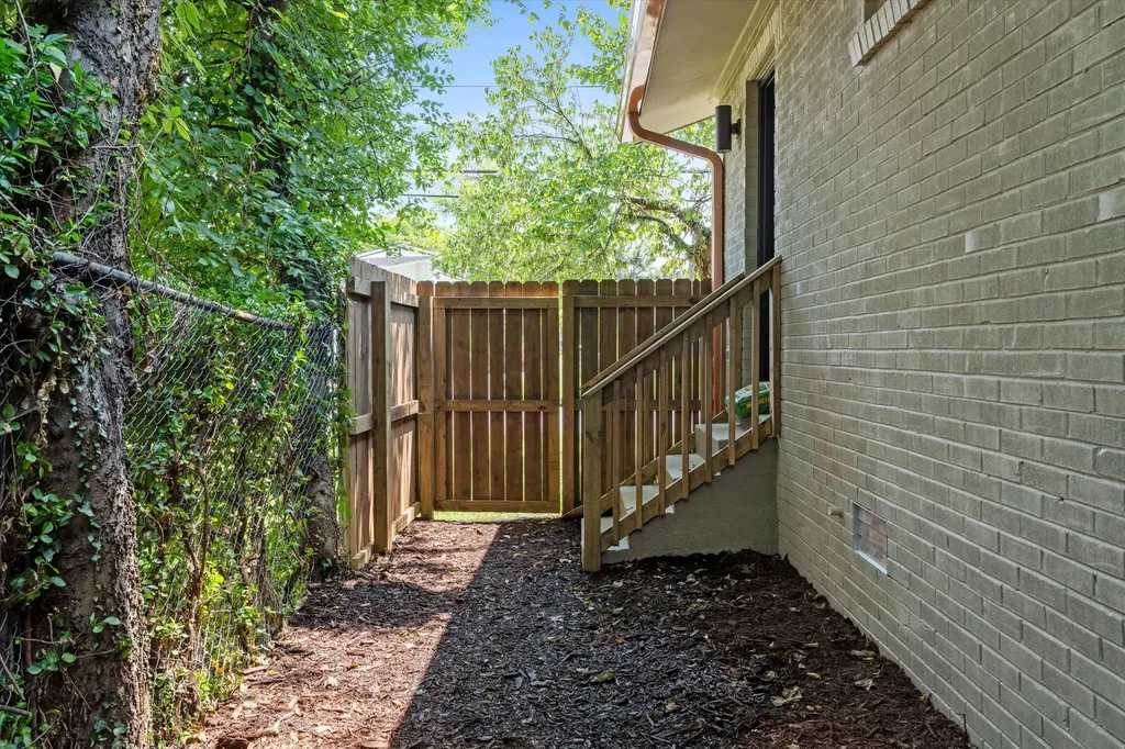 805 25th Ave, N Nashville TN 37208